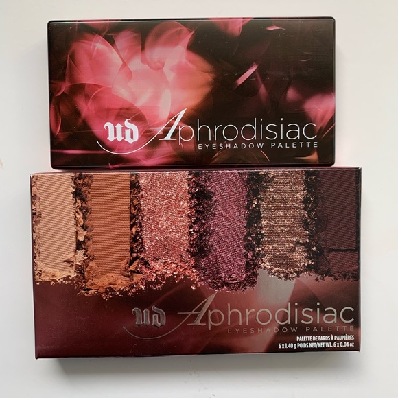 Urban Decay Other - NWT Urban Decay Aphrodisiac Eyeshadow Palette